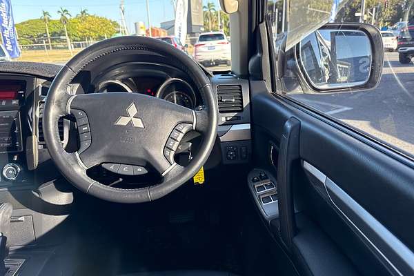 2019 Mitsubishi Pajero GLS NX