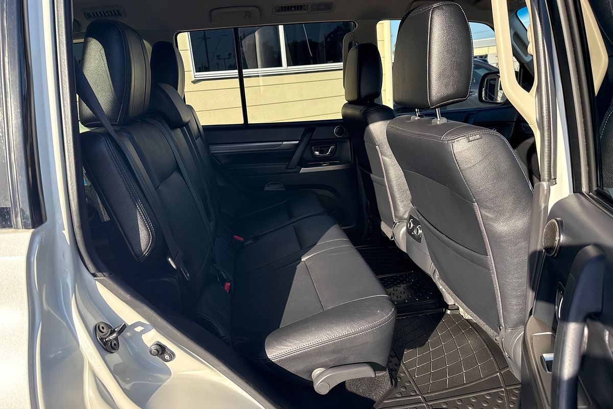 2019 Mitsubishi Pajero GLS NX