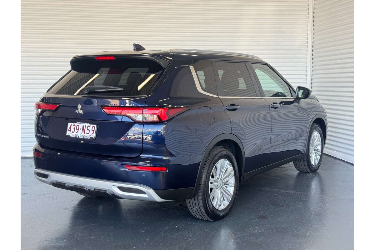 2024 Mitsubishi Outlander LS ZM
