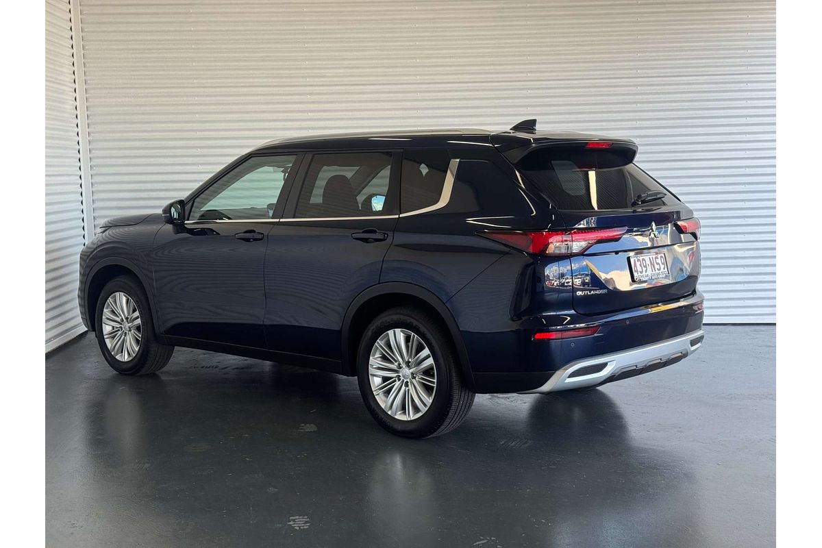 2024 Mitsubishi Outlander LS ZM