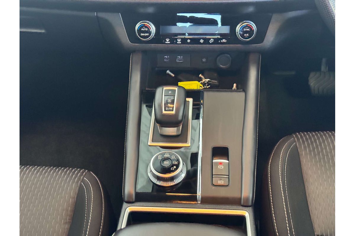 2024 Mitsubishi Outlander LS ZM