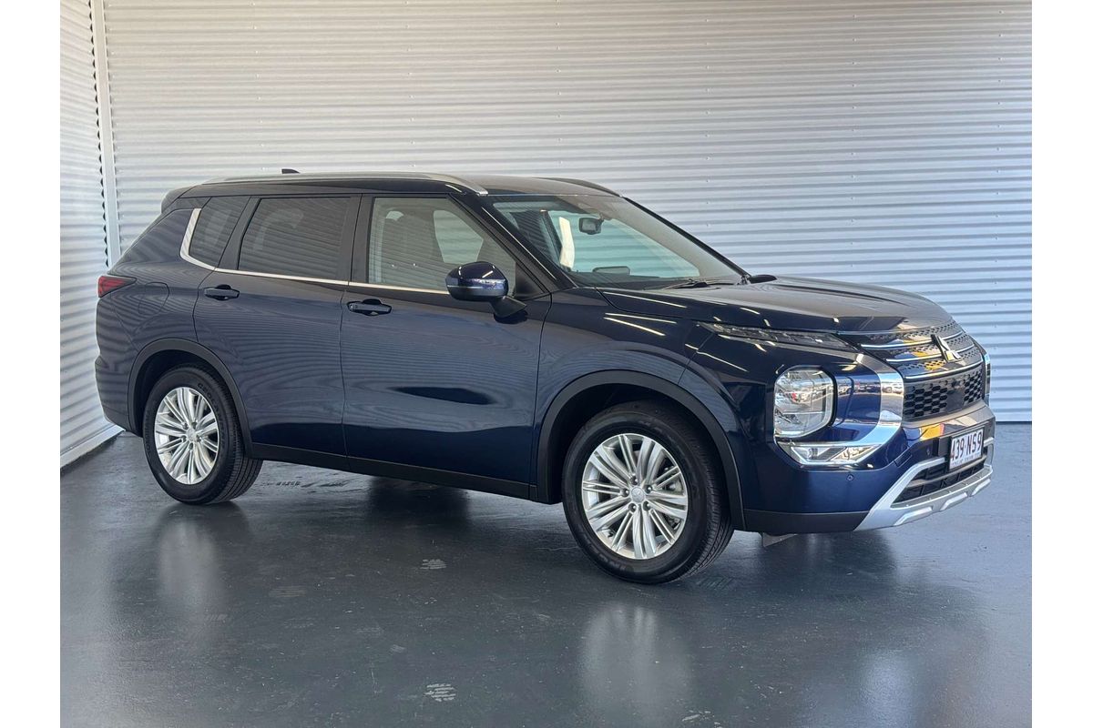 2024 Mitsubishi Outlander LS ZM