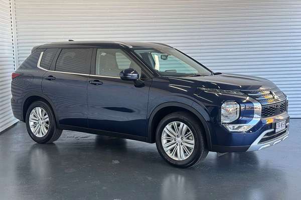 2024 Mitsubishi Outlander LS ZM