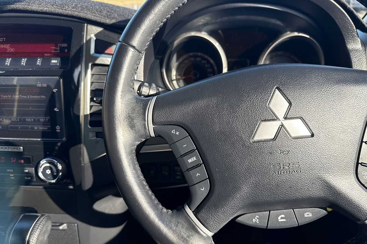 2019 Mitsubishi Pajero GLS NX