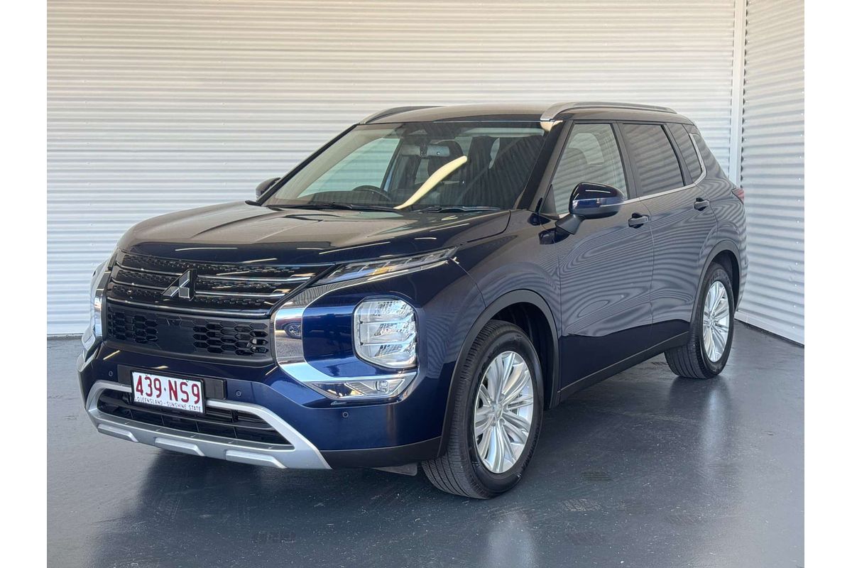 2024 Mitsubishi Outlander LS ZM