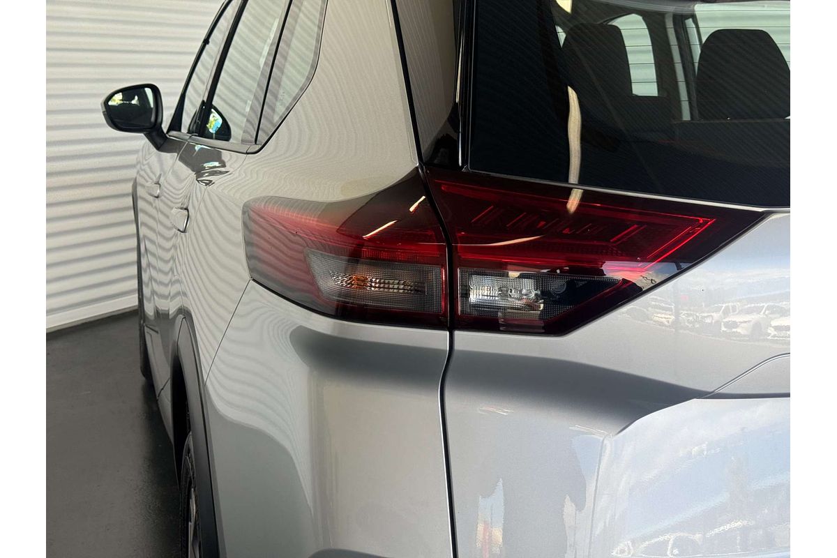 2023 Nissan X-TRAIL ST T33