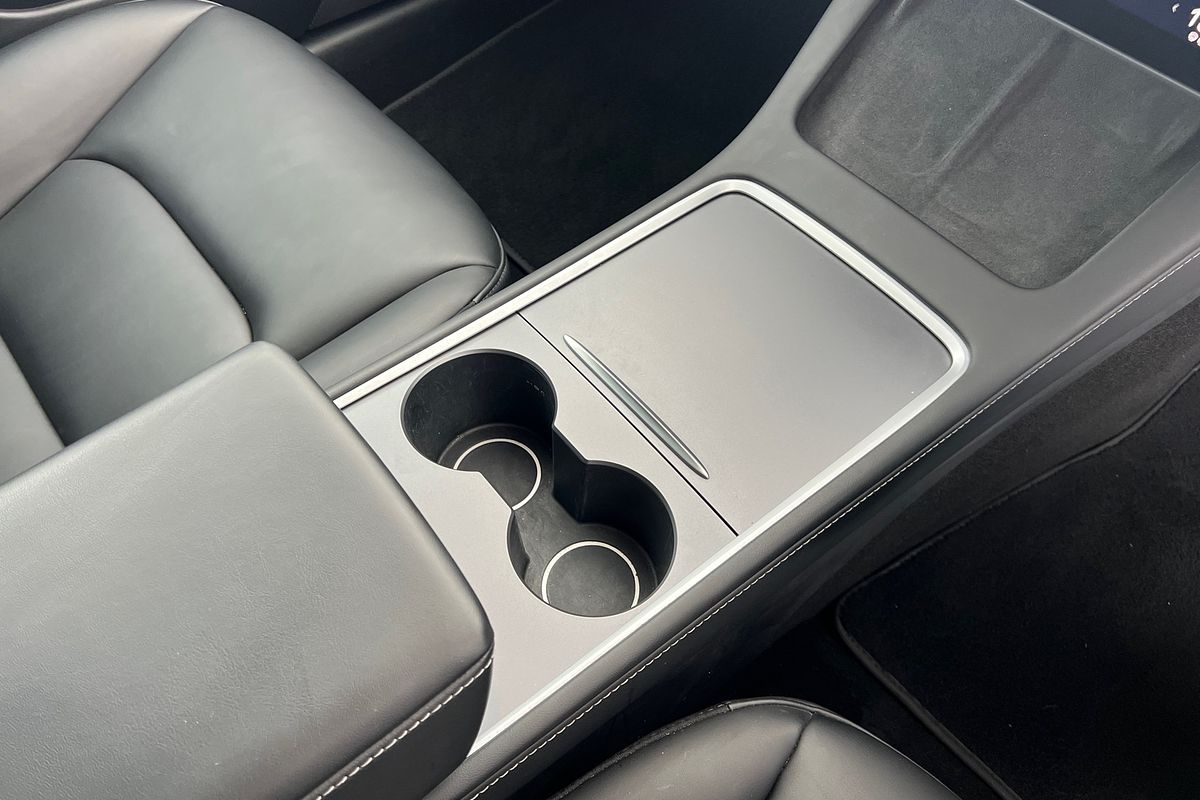 2022 Tesla Model 3 Rear-Wheel Drive