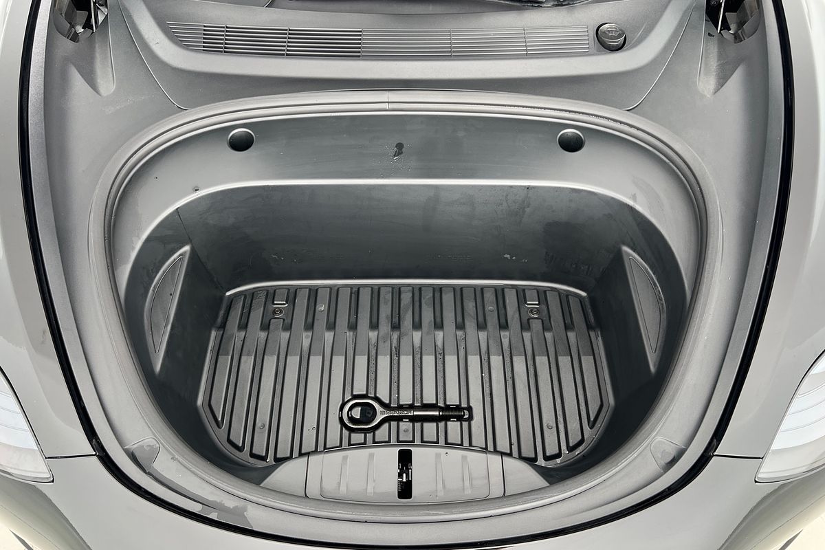 2022 Tesla Model 3 Rear-Wheel Drive