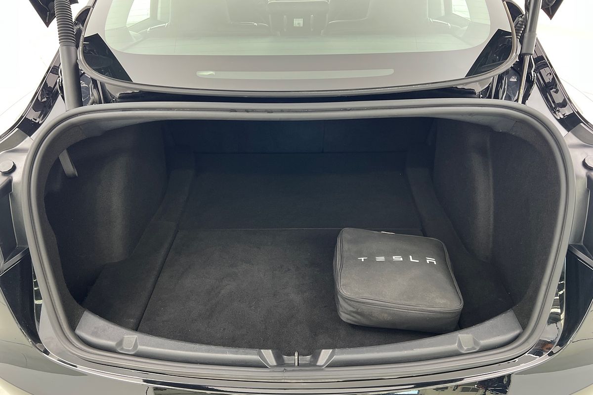 2022 Tesla Model 3 Rear-Wheel Drive