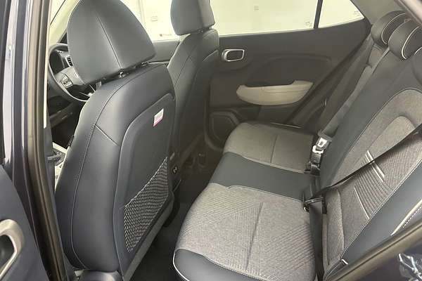 2025 Hyundai Venue Elite QX.V5