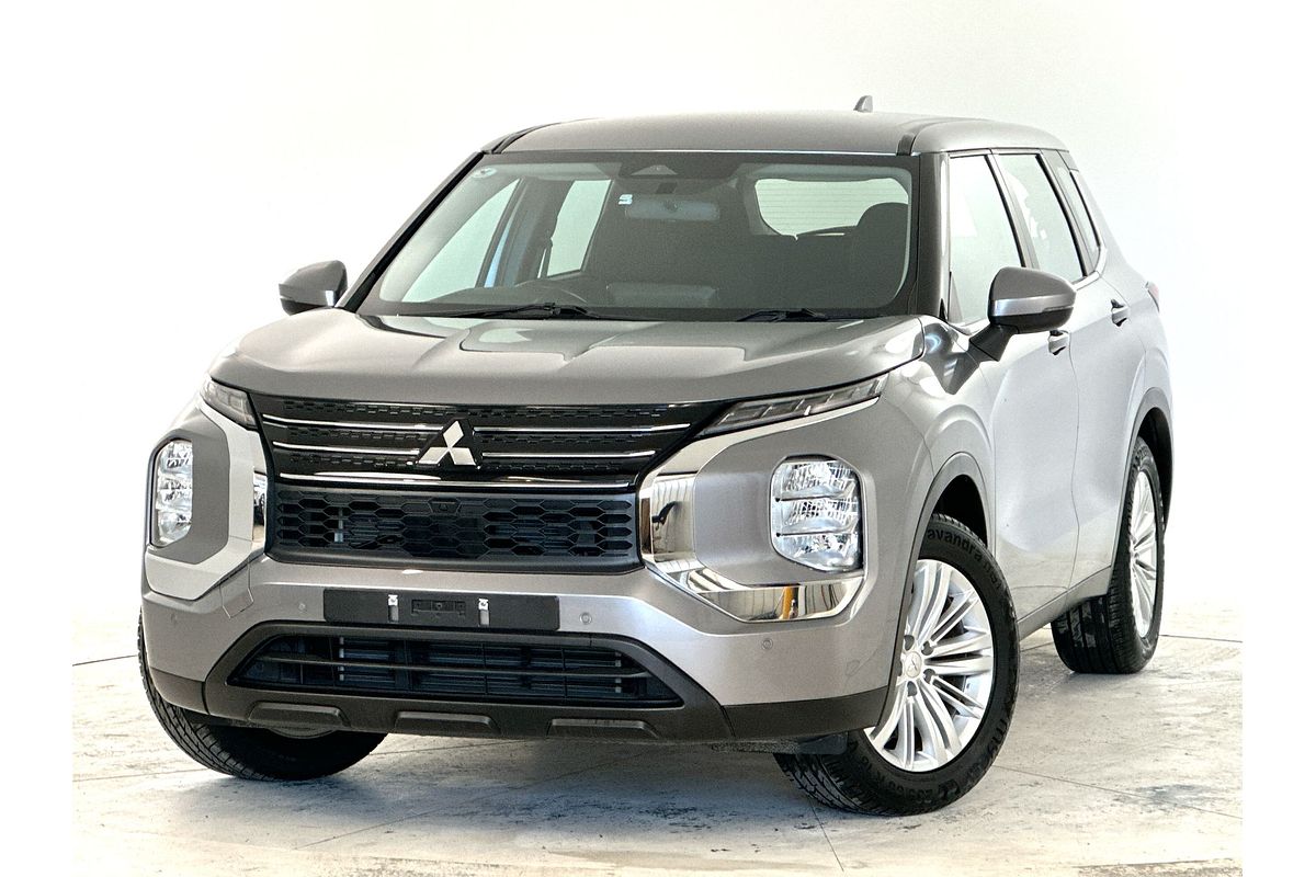 2022 Mitsubishi Outlander ES ZM