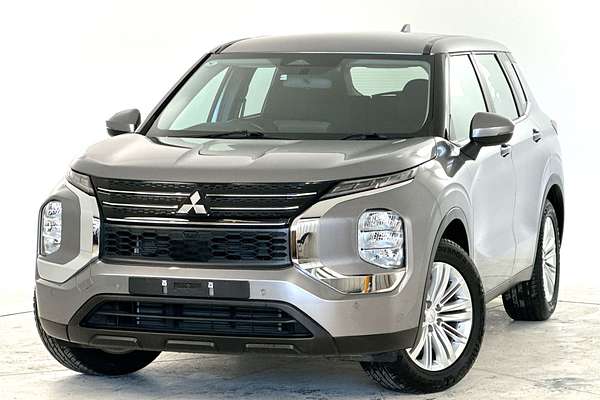2022 Mitsubishi Outlander ES ZM