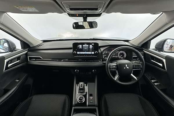 2022 Mitsubishi Outlander ES ZM