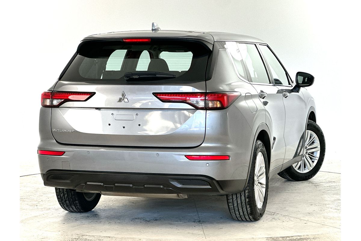 2022 Mitsubishi Outlander ES ZM