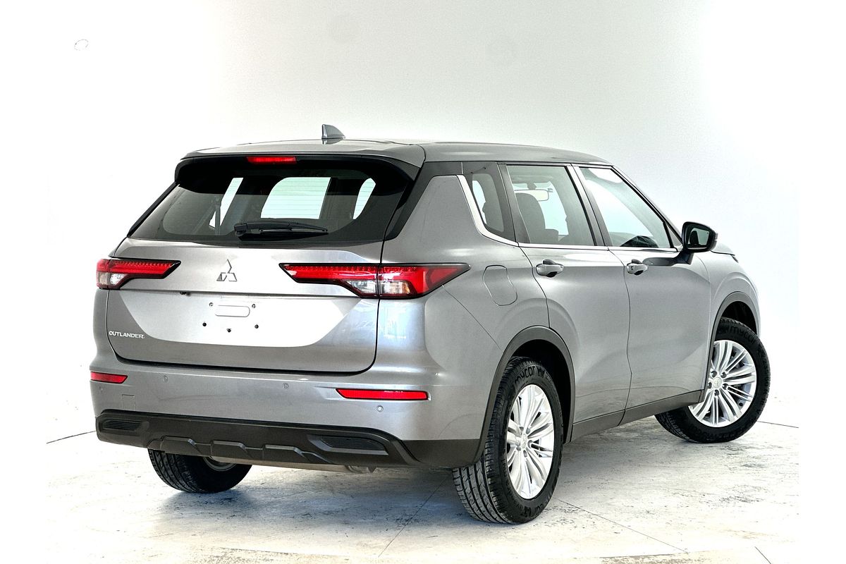 2022 Mitsubishi Outlander ES ZM