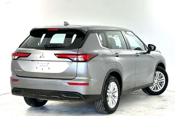 2022 Mitsubishi Outlander ES ZM
