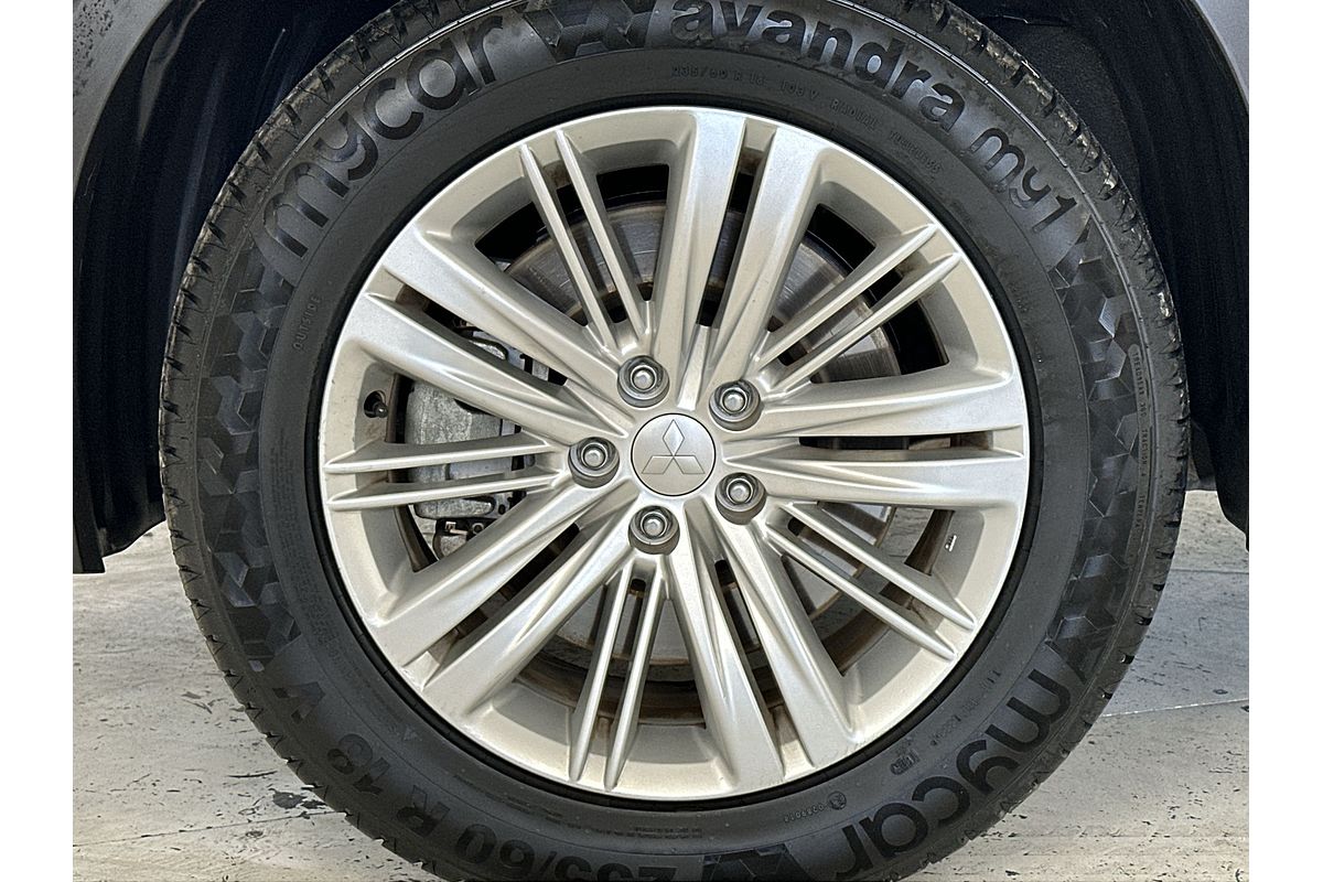 2022 Mitsubishi Outlander ES ZM