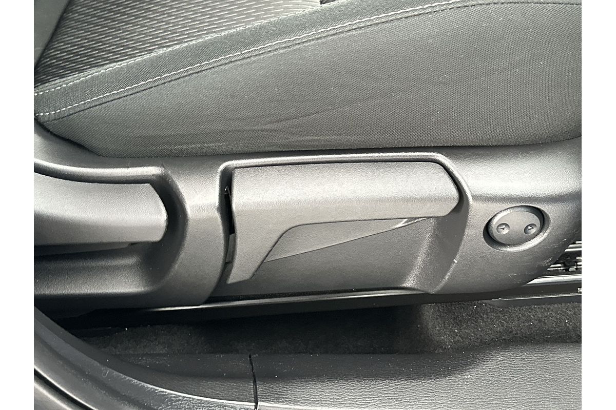 2022 Mitsubishi Outlander ES ZM
