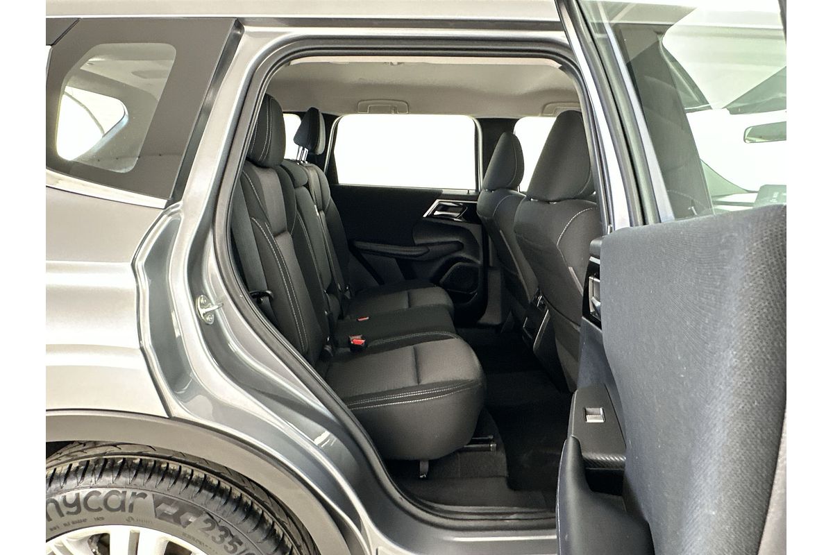 2022 Mitsubishi Outlander ES ZM