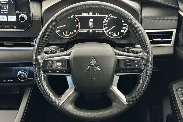 2022 Mitsubishi Outlander ES ZM