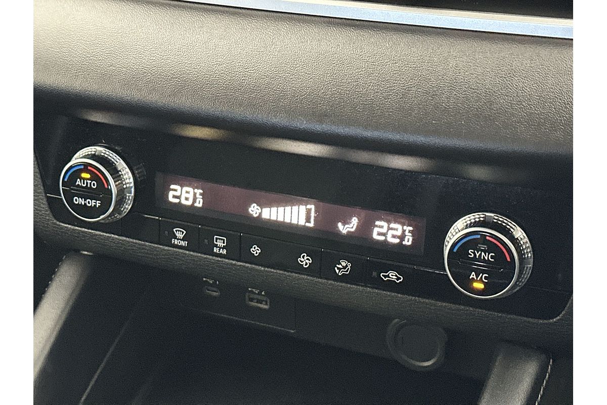 2022 Mitsubishi Outlander ES ZM