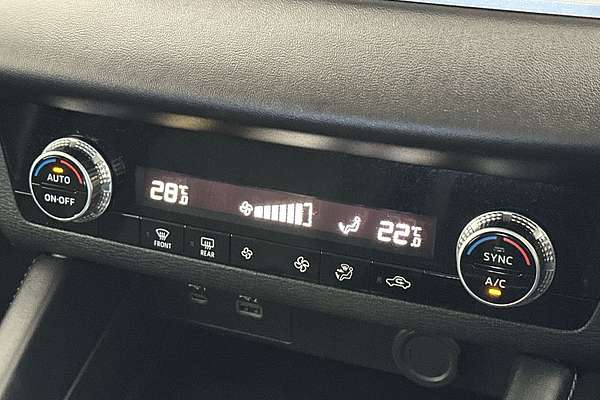 2022 Mitsubishi Outlander ES ZM
