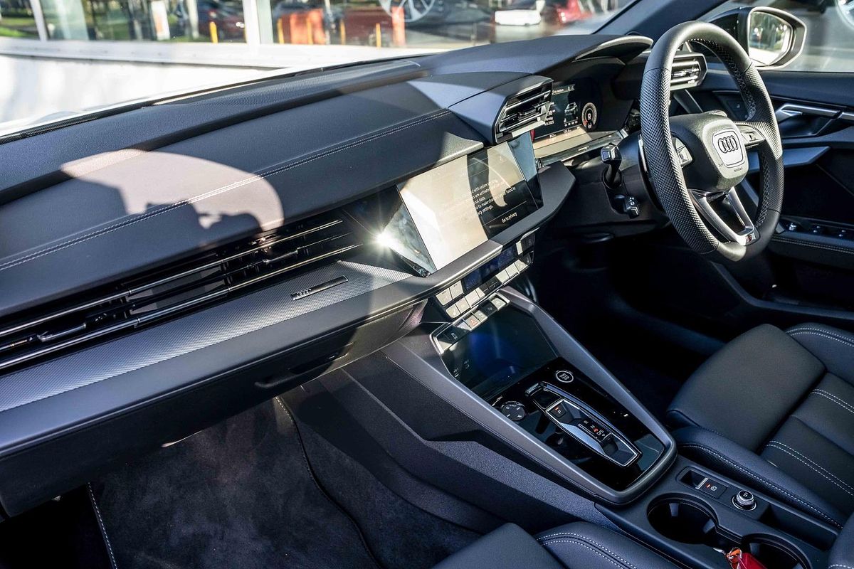2025 Audi A3 35 TFSI S line GY