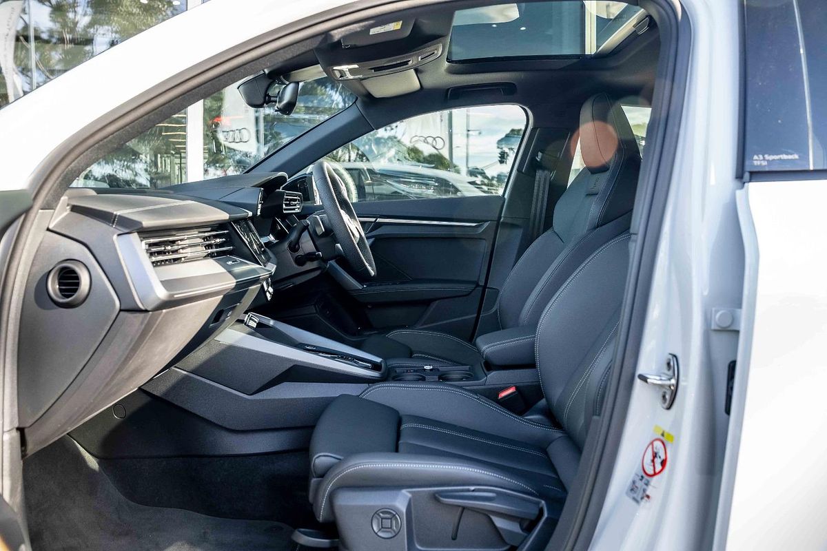 2025 Audi A3 35 TFSI S line GY