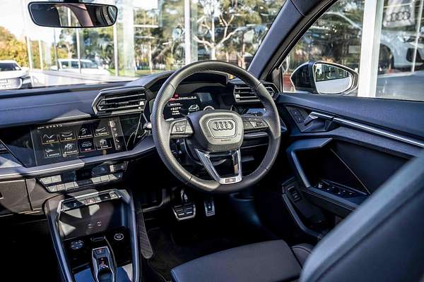 2025 Audi A3 35 TFSI S line GY