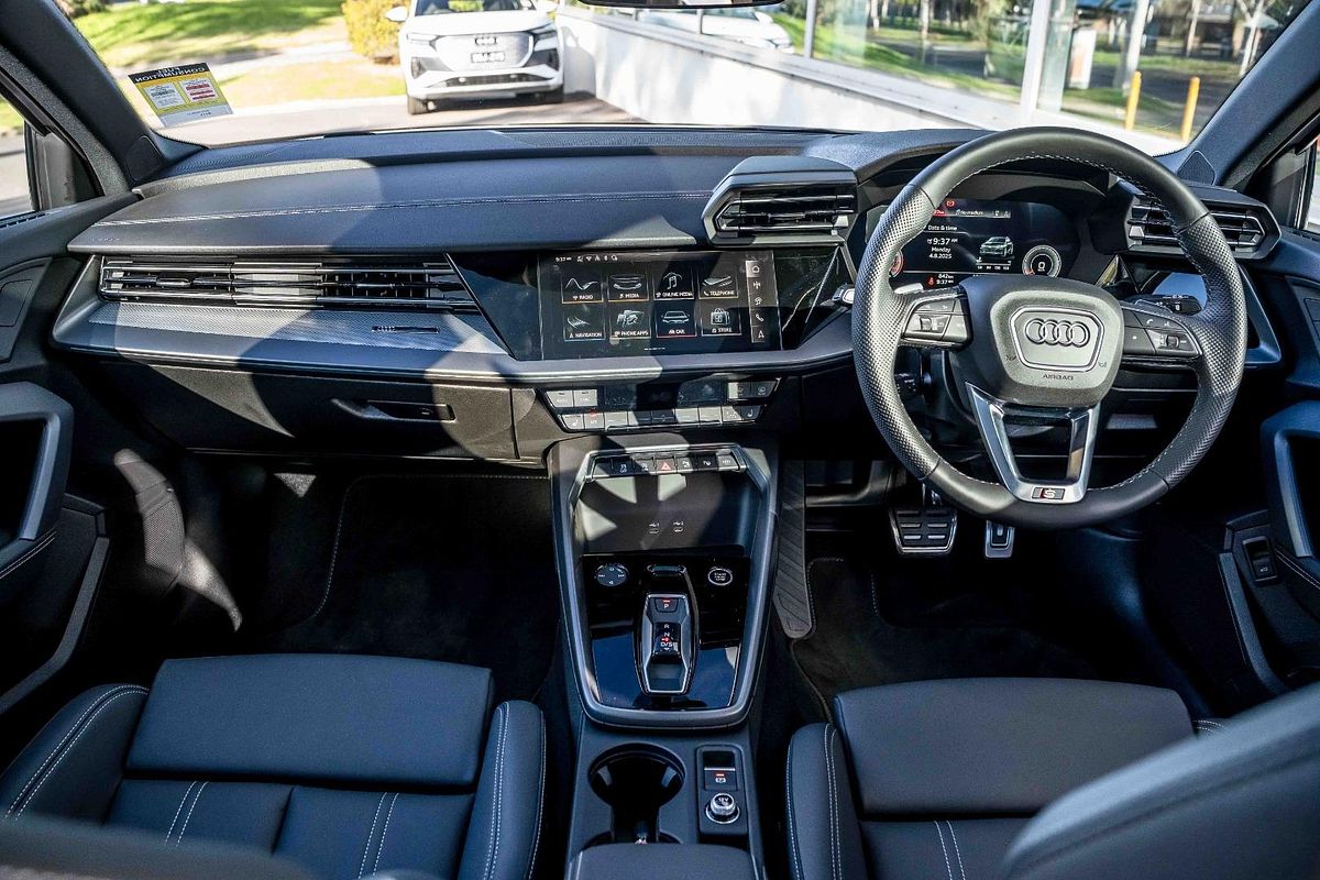 2025 Audi A3 35 TFSI S line GY