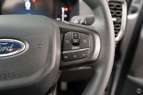 2024 Ford Everest Ambiente 2.0L