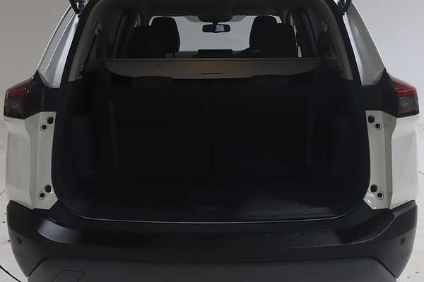 2024 Nissan X-TRAIL ST-L T33