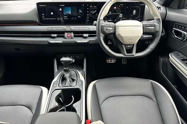 2025 Kia K4 GT-Line CL4m