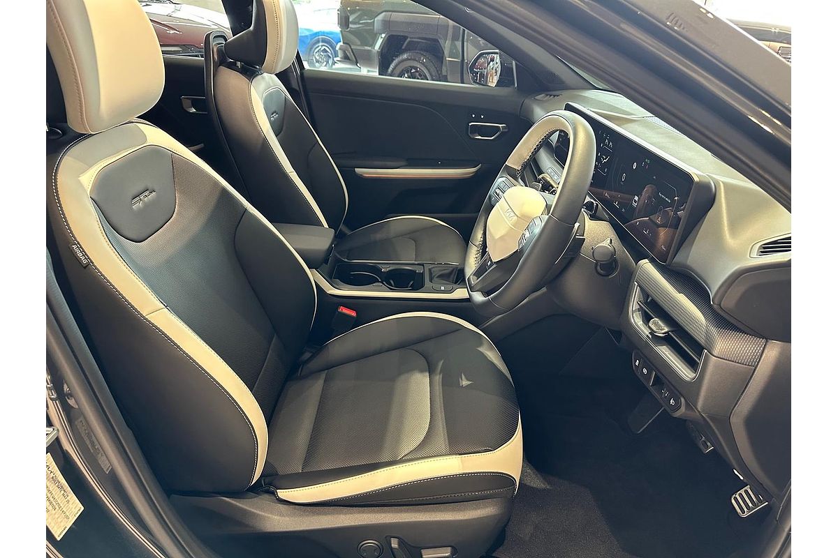 2025 Kia K4 GT-Line CL4m