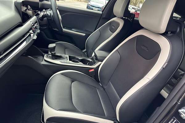 2025 Kia K4 GT-Line CL4m