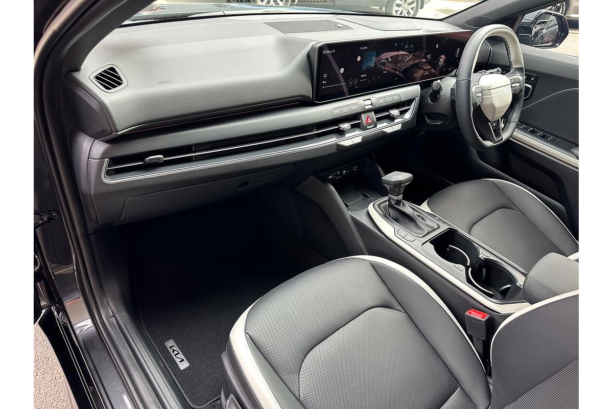 2025 Kia K4 GT-Line CL4m