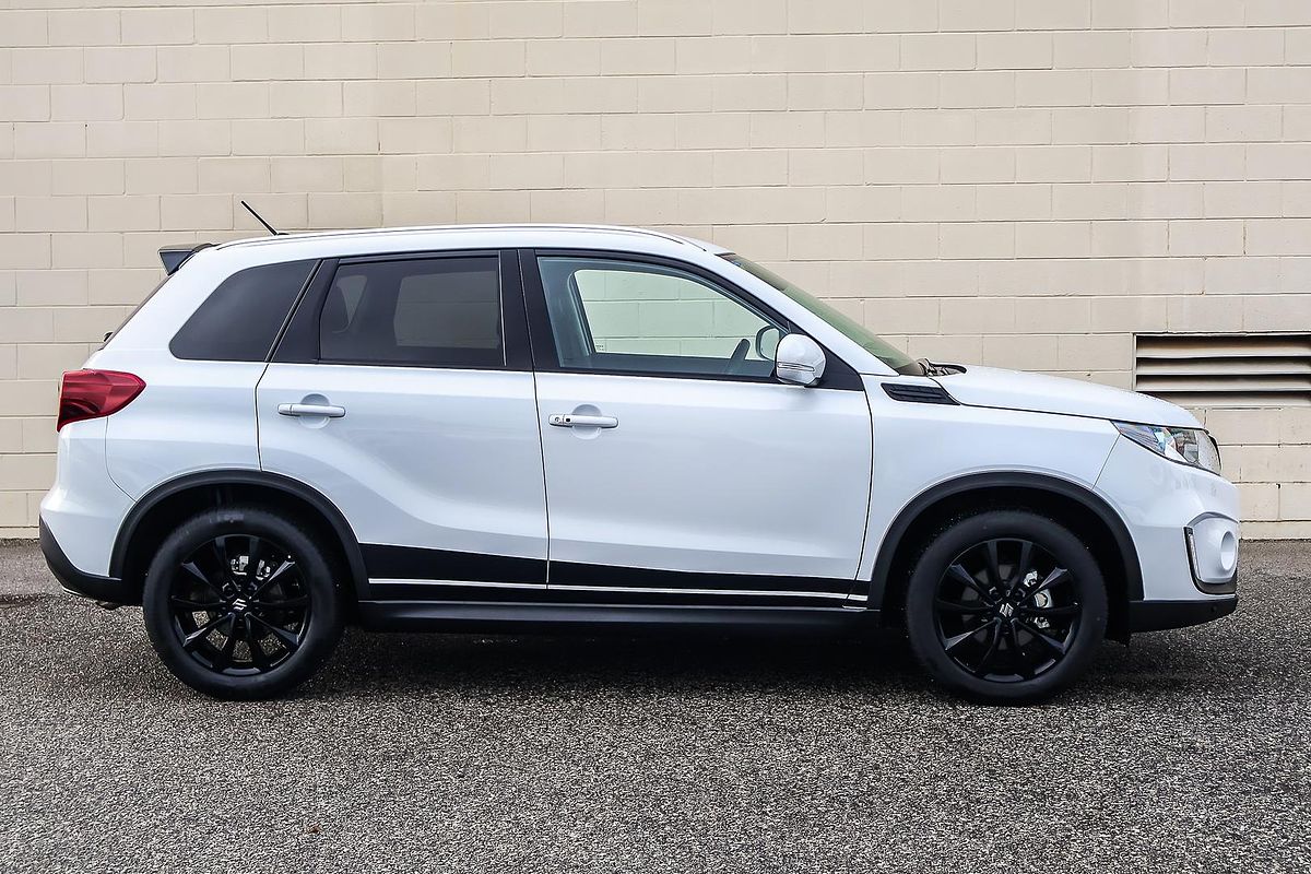 2024 Suzuki Vitara Turbo Shadow LY Series II