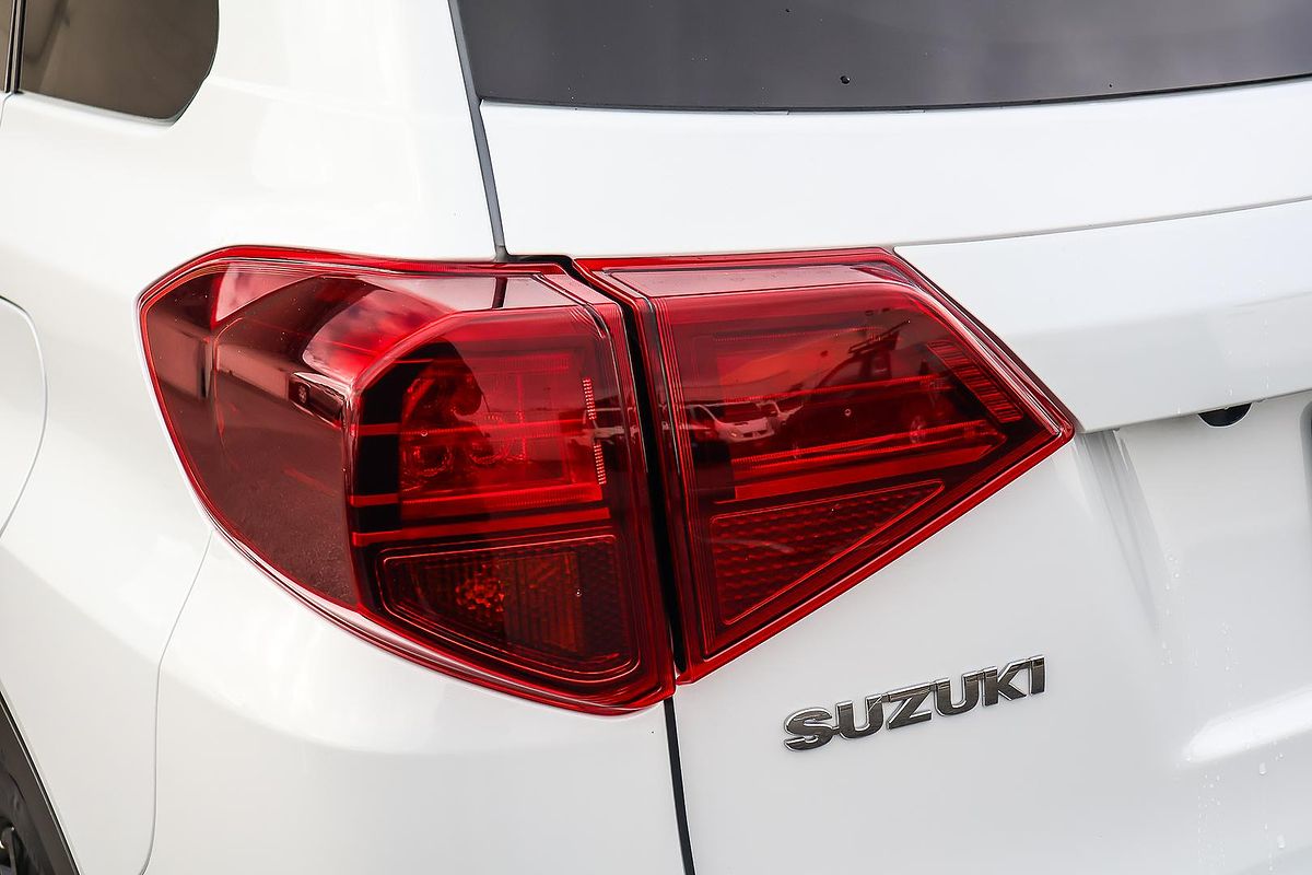2024 Suzuki Vitara Turbo Shadow LY Series II