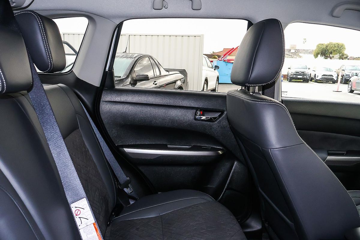 2024 Suzuki Vitara Turbo Shadow LY Series II