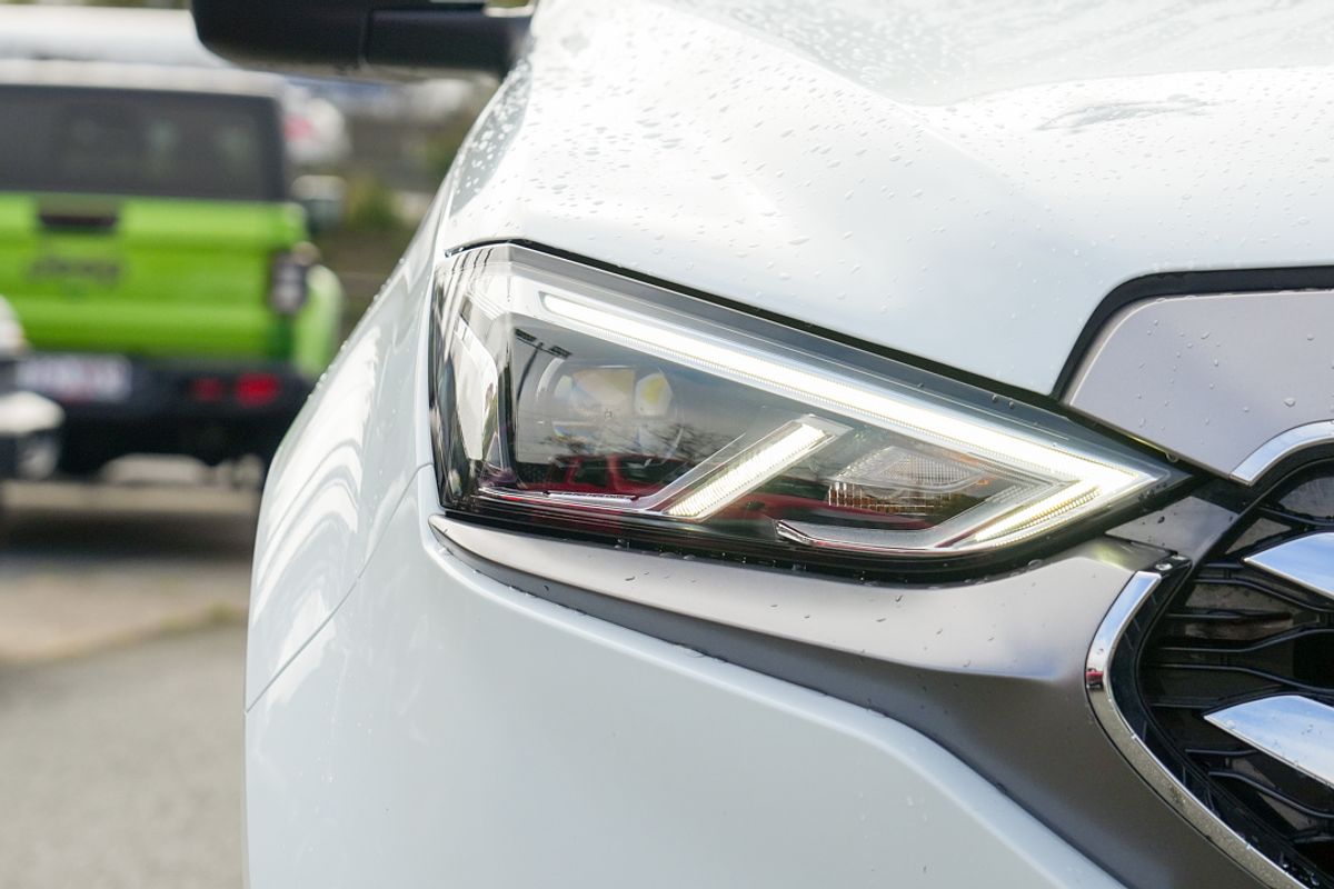 2022 Isuzu MU-X LS-T