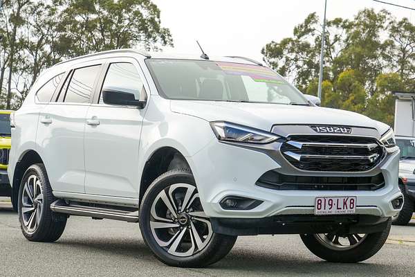 2022 Isuzu MU-X LS-T