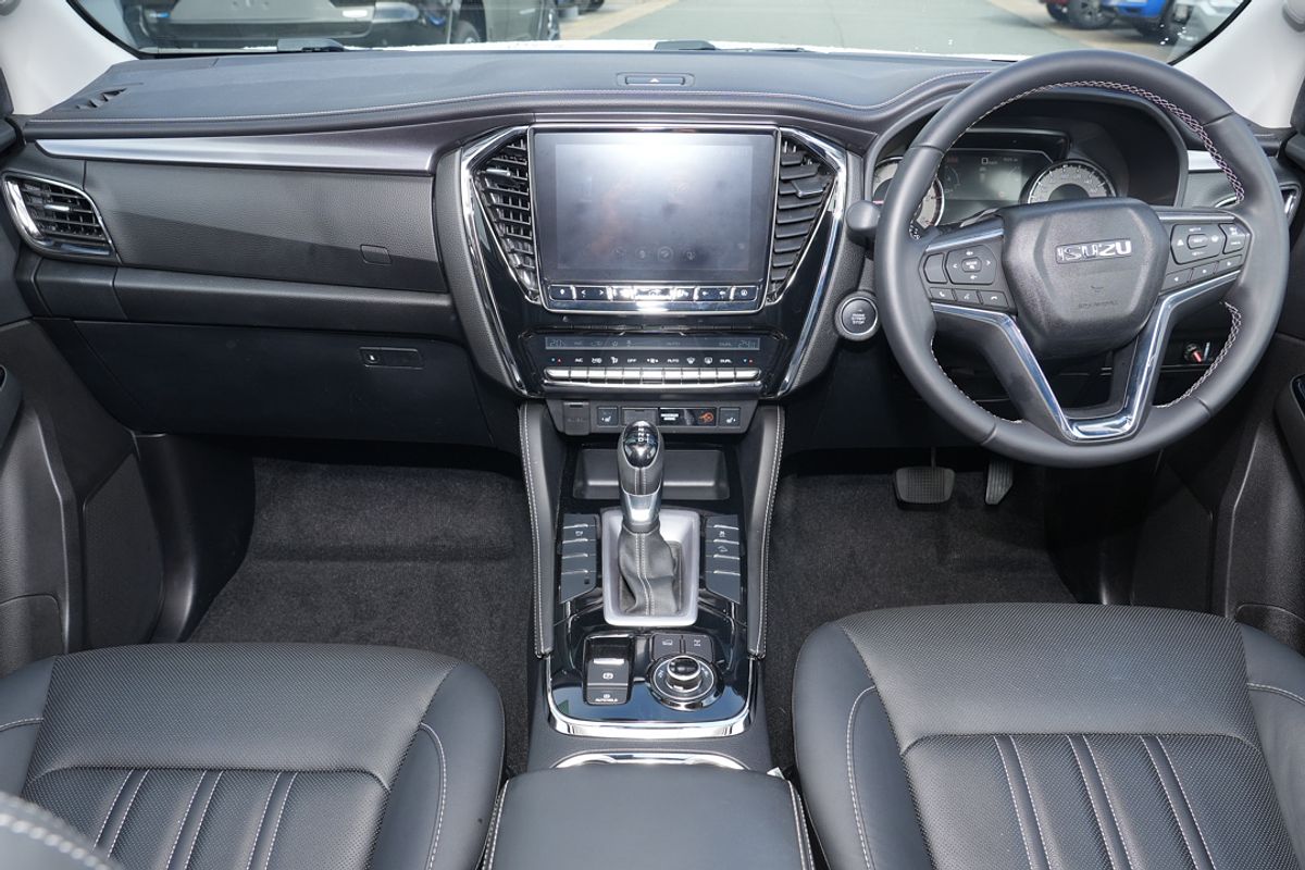 2022 Isuzu MU-X LS-T