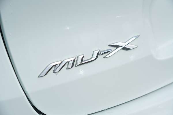 2022 Isuzu MU-X LS-T