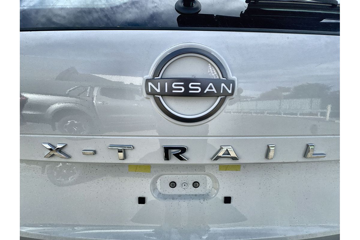 2025 Nissan X-TRAIL ST T33