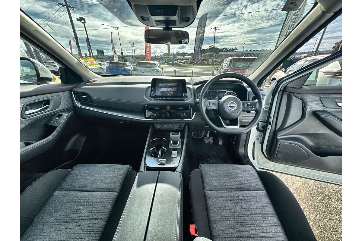 2025 Nissan X-TRAIL ST T33
