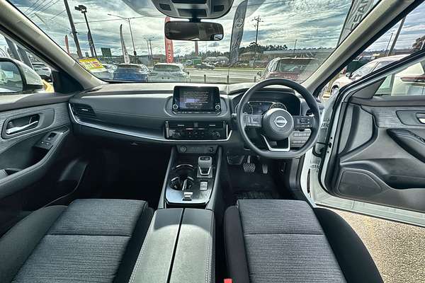 2025 Nissan X-TRAIL ST T33