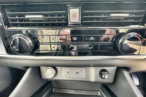 2025 Nissan X-TRAIL ST T33