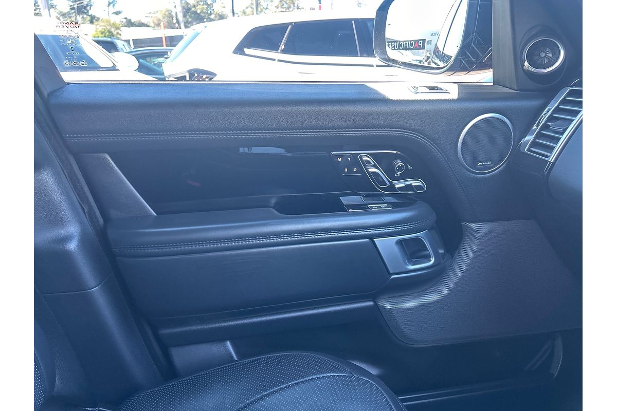 2020 Land Rover Range Rover D300 Vogue L405