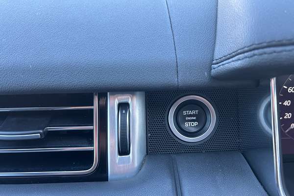 2020 Land Rover Range Rover D300 Vogue L405