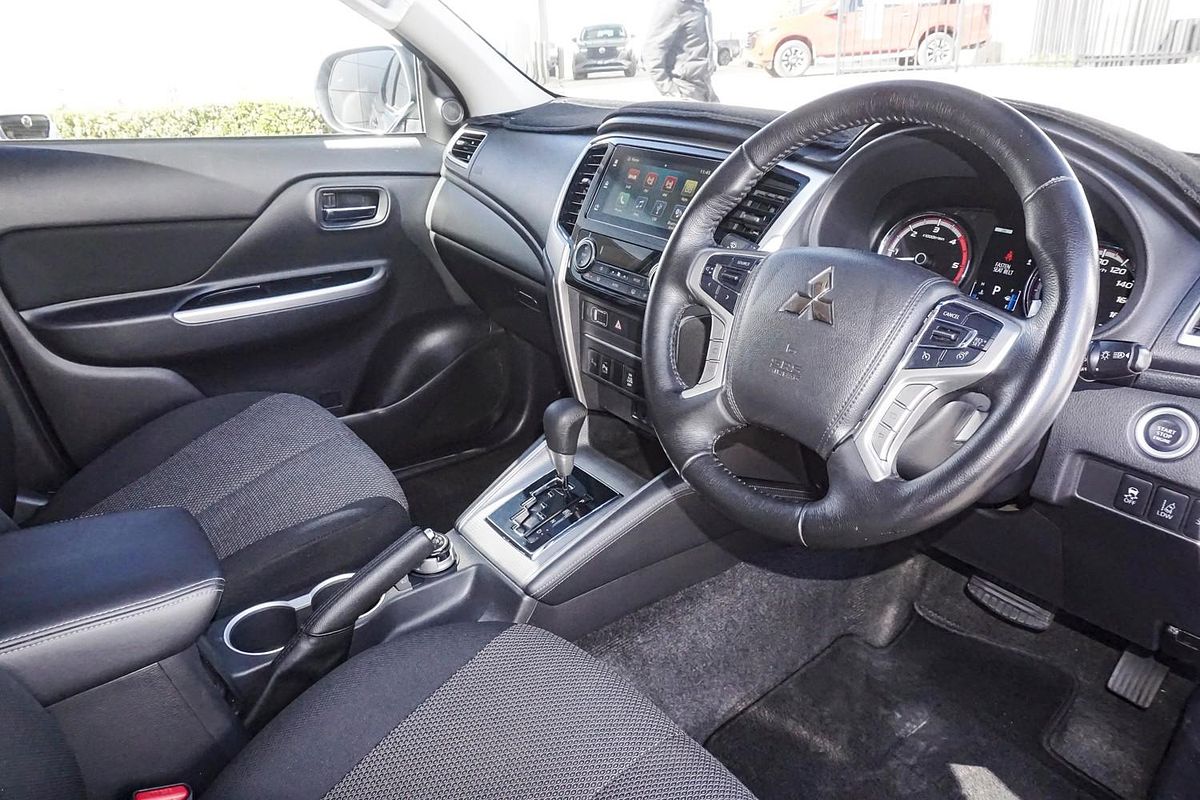 2023 Mitsubishi Triton GLS MR 4X4